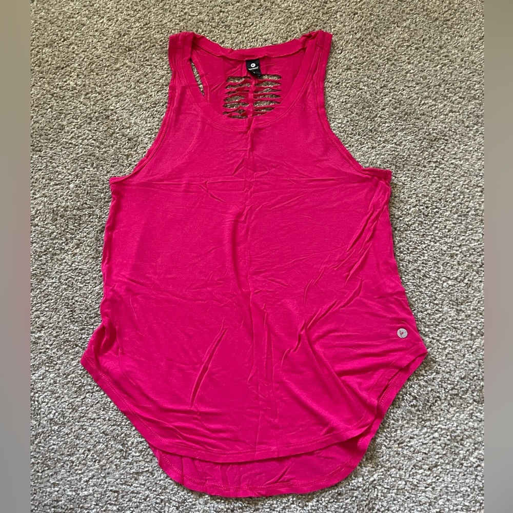Pink tank top with back design
